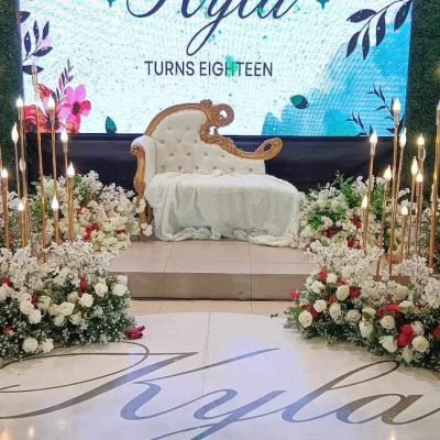 Debut Catering Services by Richgold